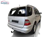 Aanzicht achter rechts