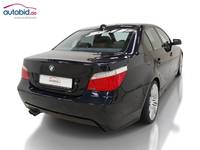 Pogled od pozadi desno