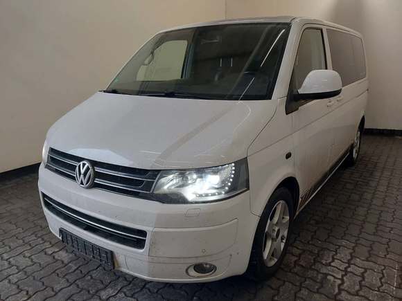 Вид спереди слева