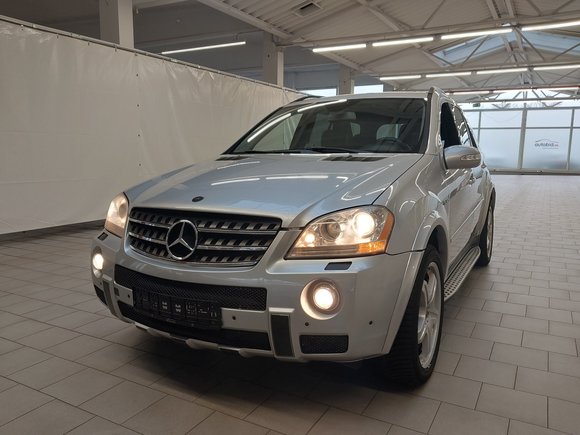 Pogled od napred levo