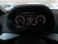 Pohled na přístrojovou desku