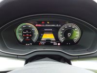 Pohled na přístrojovou desku