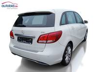 Aanzicht achter rechts