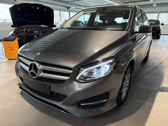 Náhled zpředu zleva