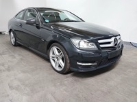 Pogled desno spredaj