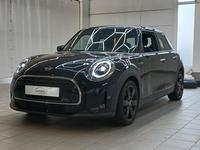 Pogled od napred levo