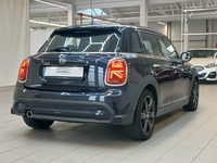 Vaizdas iš galo dešinės