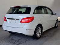 Aanzicht achter rechts