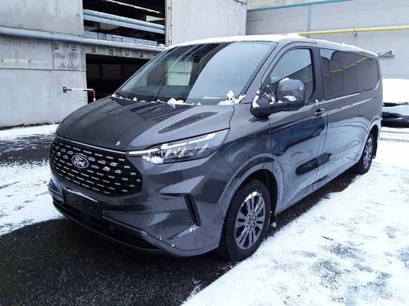 Pogled od napred levo