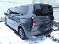 Pogled od pozadi desno