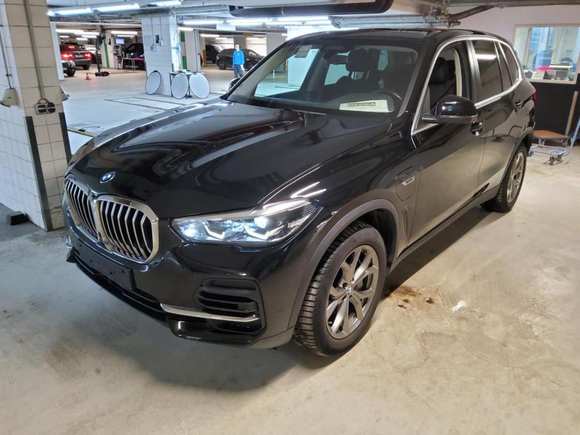 Вид спереди слева