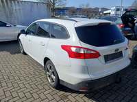 Pogled od pozadi levo