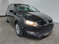 Pogled desno spredaj