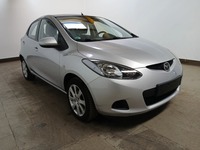 Pogled desno spredaj