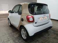 Pogled od pozadi levo