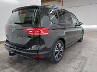 Pogled od pozadi desno