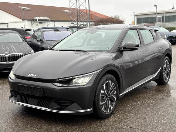 Pogled od napred levo