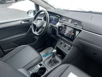 Вид на салон