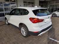 Aanzicht achter links