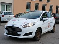 Pogled od napred levo