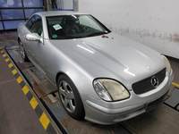 Náhled zpředu zprava