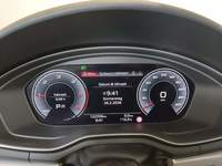 Pohled na přístrojovou desku