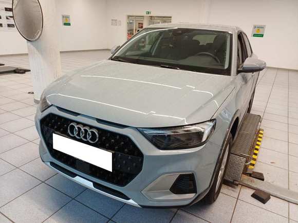 Náhled zpředu zleva