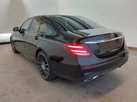 Pogled od pozadi levo