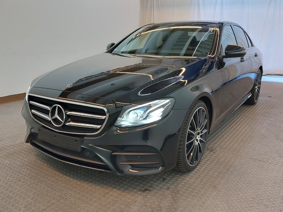 Pogled od napred levo