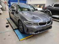 Náhled zpředu zprava