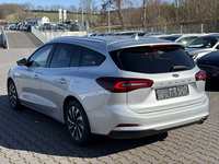 Pogled od pozadi levo