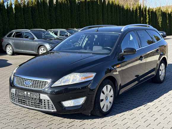 Pogled od napred levo