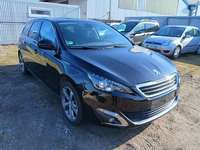 Вид спереди справа