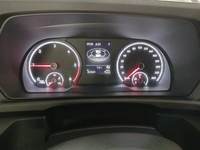 Pohled na přístrojovou desku