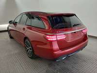 Pogled od pozadi levo