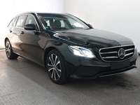 Pogled sprijeda desno