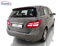 Aanzicht achter rechts