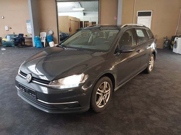 Вид спереди слева