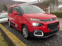 Náhled zpředu zprava