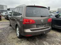 Вид сзади слева