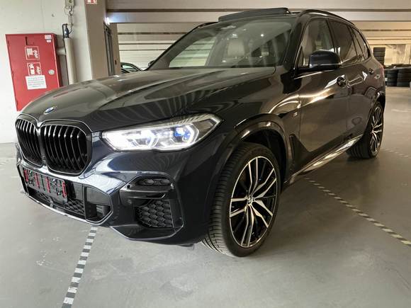 Вид спереди слева