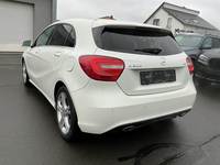 Aanzicht achter links