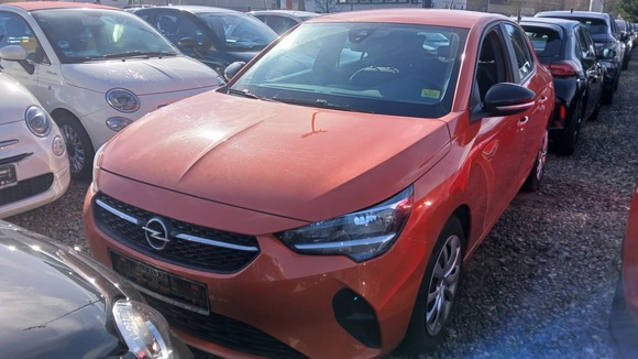 Pogled od napred levo