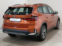 Pogled od pozadi desno