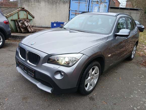 Pogled od napred levo