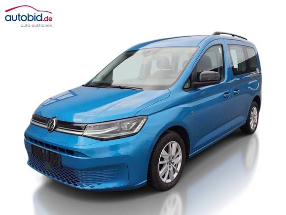 Skats no kreisās puses priekšā