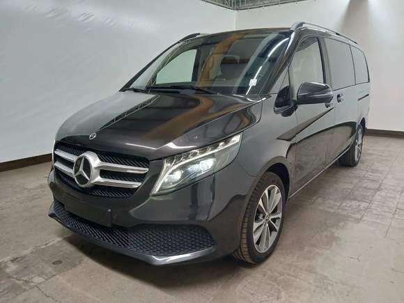 Pogled sprijeda lijevo