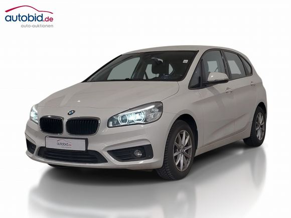 Pogled od napred levo