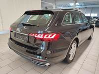 Pogled od pozadi desno