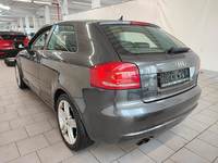 Pogled od pozadi levo